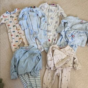 6x MagneticMe Newborn Onesies and PJs